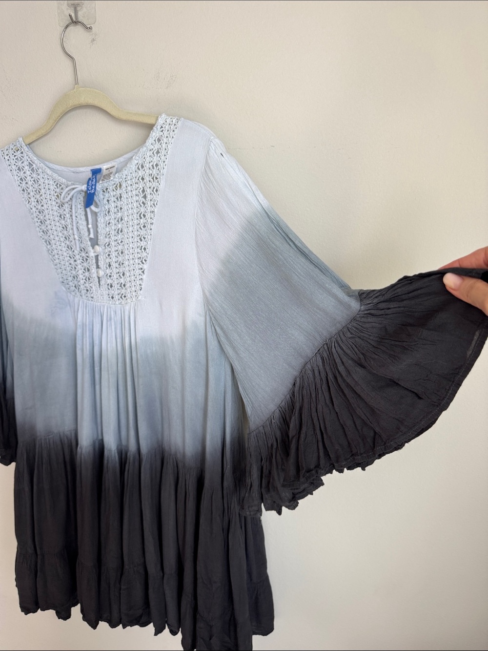 Isle By Melis Blue Ombre Crochet Trim Boho Swing Dress Size S Rayon Beachy - Picture 6 of 11